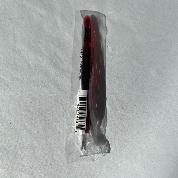 Red and Black Hair Styling Set, 4 pack hair coil with two cuticle trimmers - Picture 4 of 4